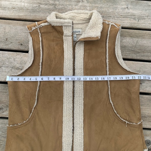 WindRiver Outfitting Co. Faux Suede Sherpa Lined Full Zip Vest XL/TG - Tan/Cream - Picture 6 of 6